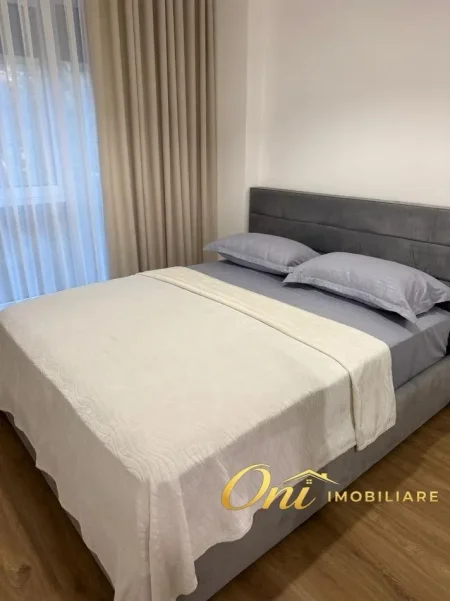Tirane, jepet me qera apartament 1+1 Kati 2, 60 m² 400 € (FRESK)