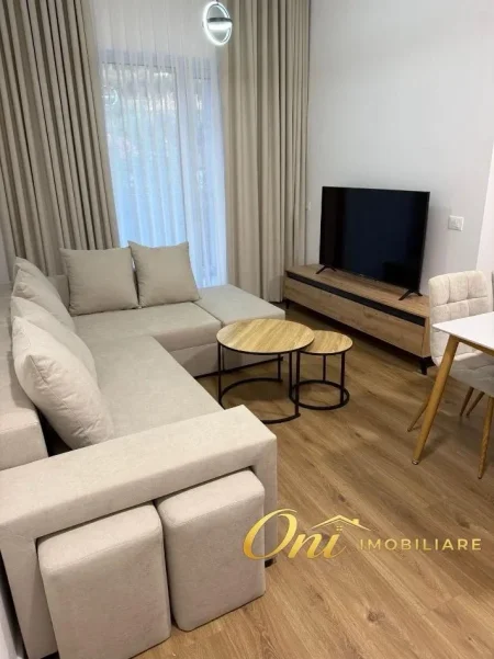 Tirane, jepet me qera apartament 1+1 Kati 2, 60 m² 400 € (FRESK)