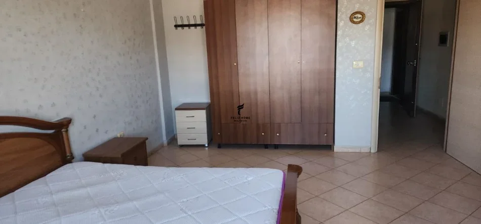 Tirane, jepet me qera apartament 1+1 Kati 1, 70 m² 400 € (JORDAN MISJA)