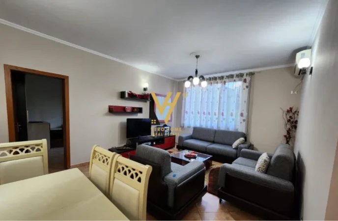 Tirane, jepet me qera apartament 2+1+Ballkon Kati 4, 100 m² 800 € (MYSLYM SHYRI)