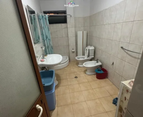 Tirane, jepet me qera apartament 2+1 Kati 1, 80 m² 530 € (rrapo hekali)