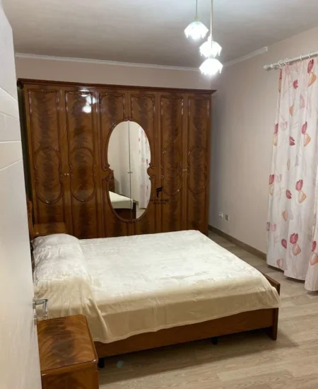 Tirane, shitet apartament 2+1 Kati 3, 109 m² 210.000 € (RRUGA E DURRESIT)