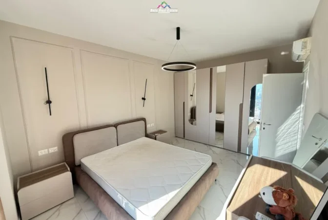 Tirane, jepet me qera apartament 3+1+Ballkon Kati 15, 130 m² 1.600 € (garden buildig)