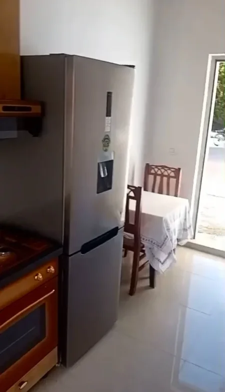Jepet me qera garsoniere ne 5 Maji me vlere 300 Euro