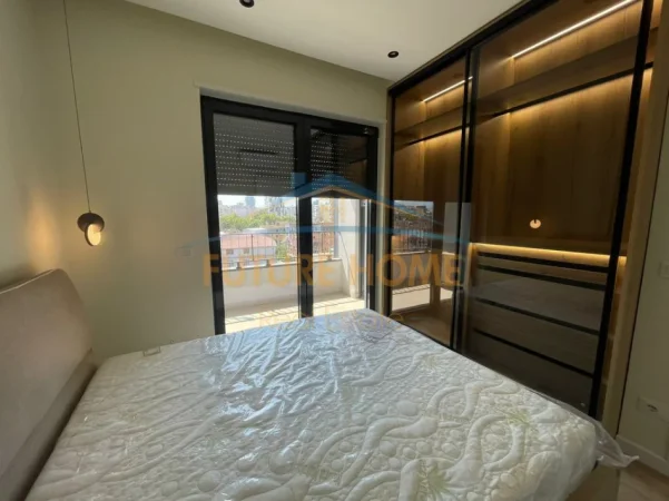 Tirane, jepet me qera apartament 1+1+Post Parkimi+Ballkon Kati 6, 53 m² 680 € (Bulevardi i ri)