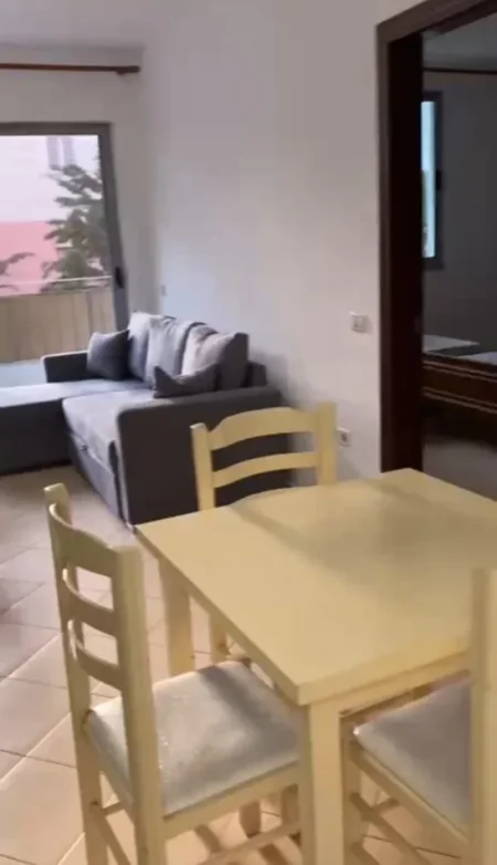 Tirane, jepet me qera apartament 1+1 Kati 2, 72 m² 330 € (Yzberisht)