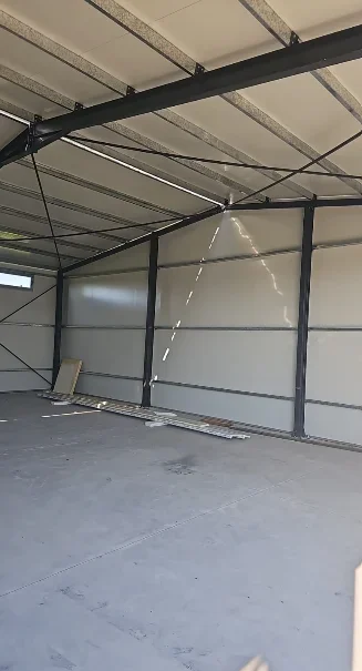 Tirane, jepet me qera magazine Kati 0, 220 m² 950 € 