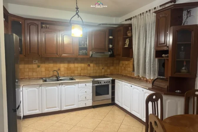 Tirane, jepet me qera apartament 2+1 Kati 1, 80 m² 530 € (Rruga Kodra e diellit)
