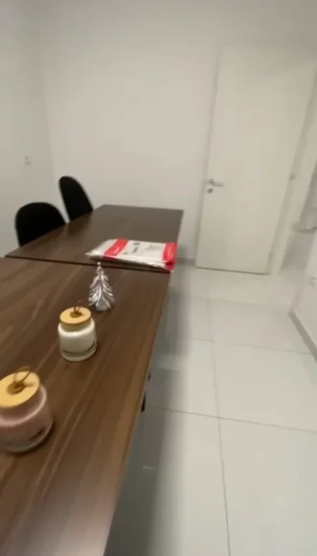 Tirane, jepet me qera ambjent biznesi Kati 2, 102 m² 1.200 € (Komuna e Parisit)