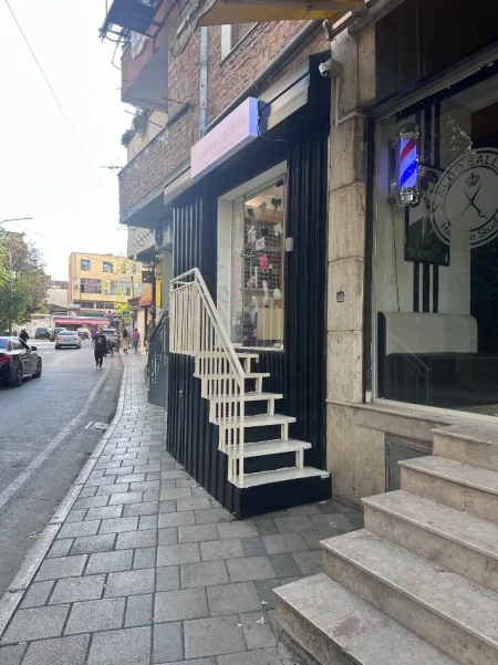 Tirane, jepet me qera nga Pronari, pa-komision dyqan Kati 0, 31 m² 400 € (Rruga budi)
