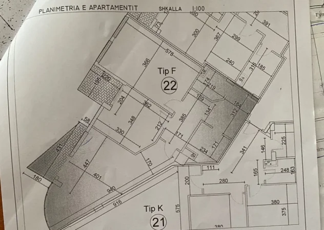 Tirane, shitet apartament 2+1 Kati 4, 190000 € (Yzberisht)