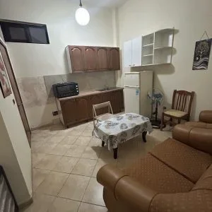 Tirane, jepet me qera apartament 1+1 Kati 1, 42 m² 350 € (Siri Kodra)