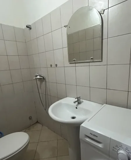 Tirane, jepet me qera apartament 1+1 Kati 1, 42 m² 350 € (Siri Kodra)