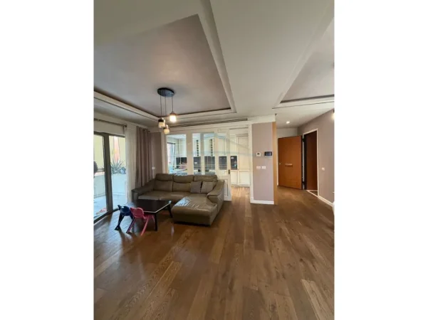 Tirane, jepet me qera apartament 3+1+Ballkon Kati 7, 120 m² 1.500 € (Delijorgji)
