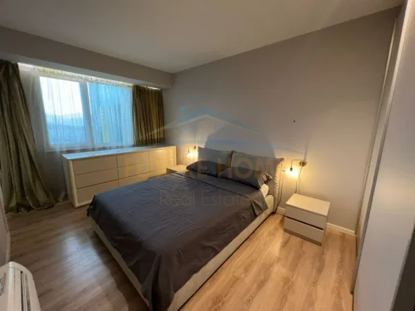 Tirane, jepet me qera apartament 2+1+Ballkon Kati 19, 150 m² 2.600 € (Stadiumi Arena)