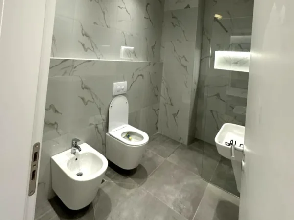 Tirane, jepet me qera apartament 2+1 , 95 m² 800 € (Rruga Dritan Hoxha)
