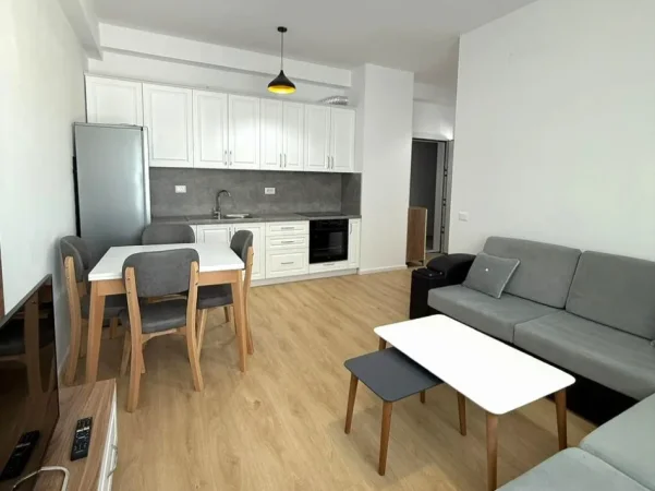 Tirane, jepet me qera apartament 1+1+Ballkon Kati 7, 65 m² 450 € 