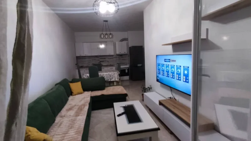 Tirane, jap me qera apartament 2+1+Ballkon , 80 m² 550 € (Rr.Bedri Karapici perball spitalit American 3)