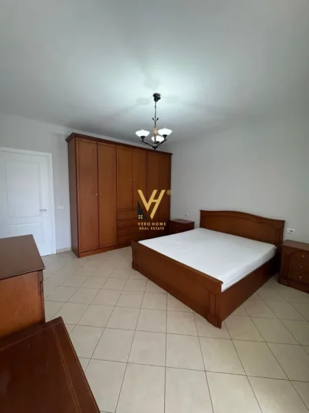 Tirane, jepet me qera apartament 1+1+Ballkon Kati 5, 75 m² 520 € (DON BOSKO)