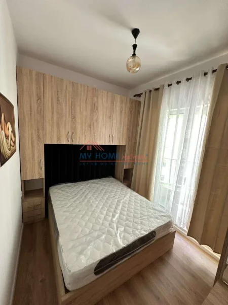 Tirane, jepet me qera apartament 1+1+Ballkon Kati 3, 60 m² 400 € (Rruga Pasho Hysa, Kompleksi Kadiu)