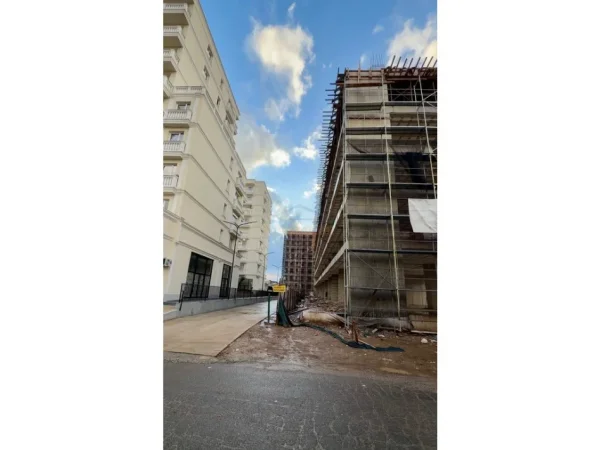 Tirane, shitet apartament 3+1+Ballkon Kati 5, 108 m² 950.000 € 
