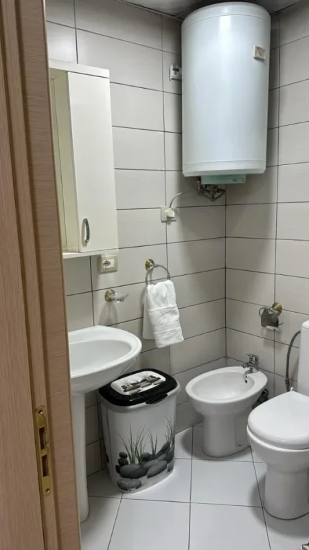 Tirane, jepet me qera apartament 2+1 Kati 5, 110 m² 600 € (Don Bosko)