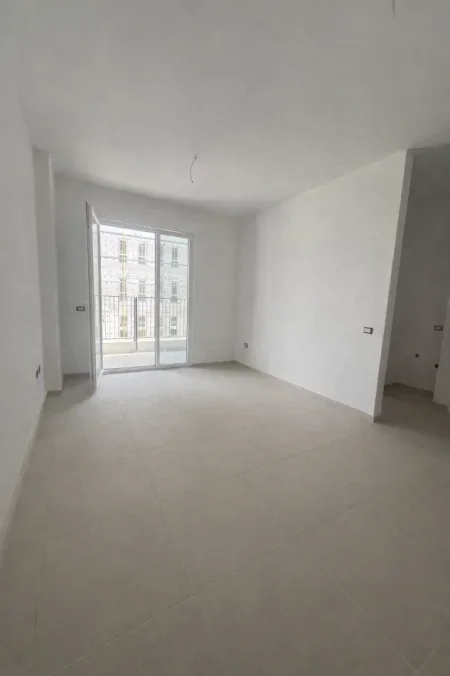 Tirane, shitet apartament 2+1+Aneks+Ballkon Kati 3, 105 m² 120.000 € (Rruga Gryka e Kacanikut)