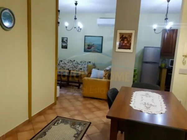 Tirane, jepet me qera apartament 2+1 Kati 3, 76 m² 500 € (Komuna parisit)