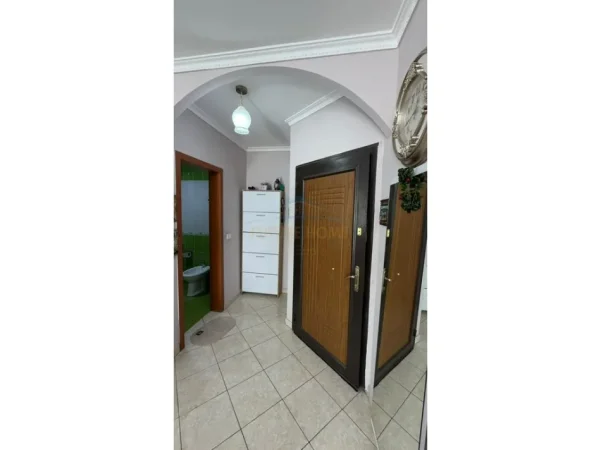 Tirane, shitet apartament 2+1 Kati 5, 144 m² 167.000 € (Fresk)