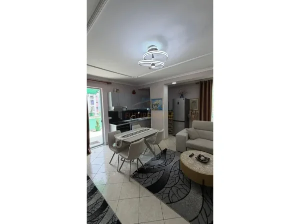 Tirane, shitet apartament 2+1 Kati 5, 144 m² 167.000 € (Fresk)