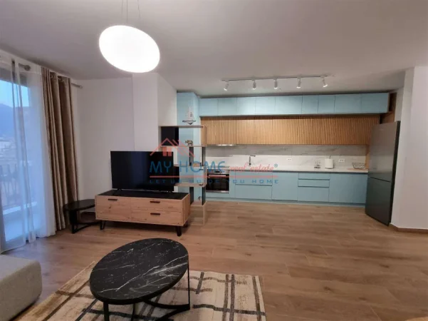 Tirane, jepet me qera apartament 2+1+Ballkon Kati 8, 100 m² 800 € (Rruga Kongresi i Manastirit)