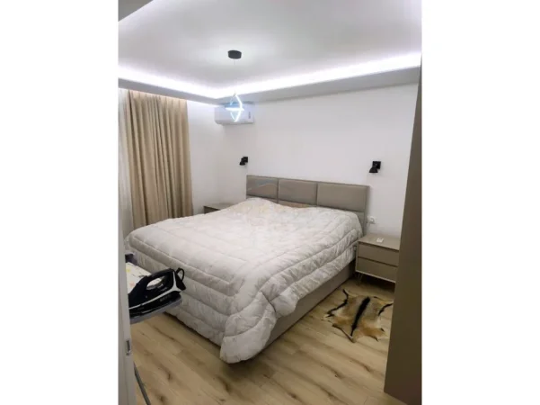 Tirane, shitet apartament 2+1 Kati 2, 78 m² 200.000 € (Brryli)
