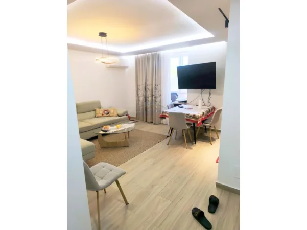 Tirane, shitet apartament 2+1 Kati 2, 78 m² 200.000 € (Brryli)