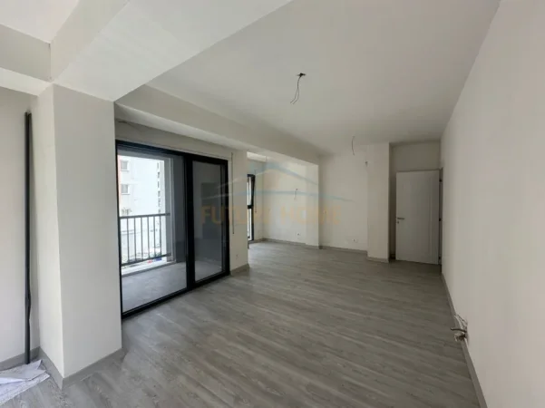 Tirane, shitet apartament 3+1+2 Kati 1, 147 m² 275.000 € (BULEVARDI I RI)
