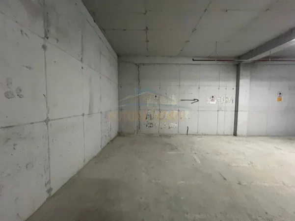 Tirane, shitet apartament 1+1 Kati 5, 94 m² 160.000 € (5 maj)