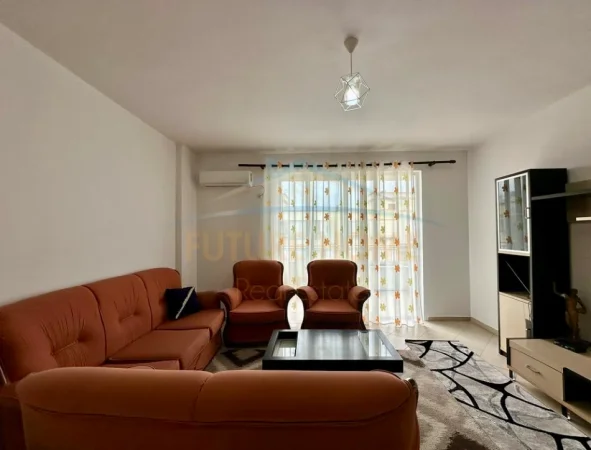 Tirane, jepet me qera apartament 2+1 Kati 7, 85 m² 450 € 