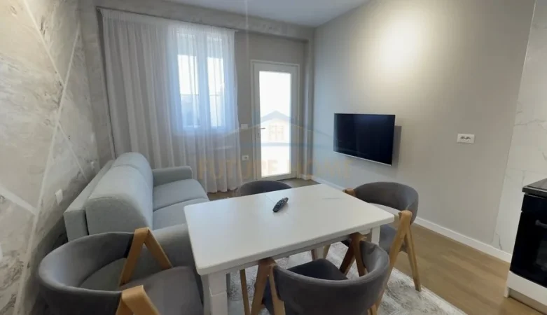 Tirane, jepet me qera apartament 1+1 Kati 1, 50 m² 450 € 