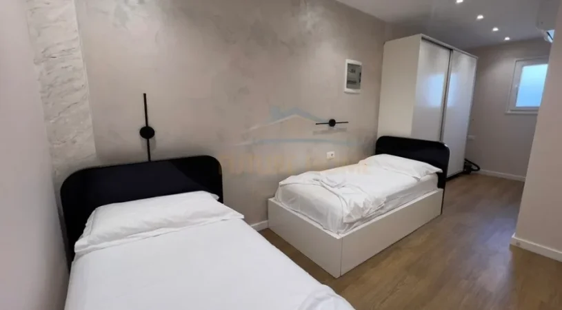 Tirane, jepet me qera apartament 1+1 Kati 1, 50 m² 450 € 