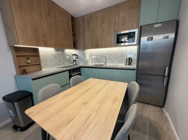 Tirane, jepet me qera apartament 1+1 Kati 2, 72 m² 1.000 € (Lake View Residence)