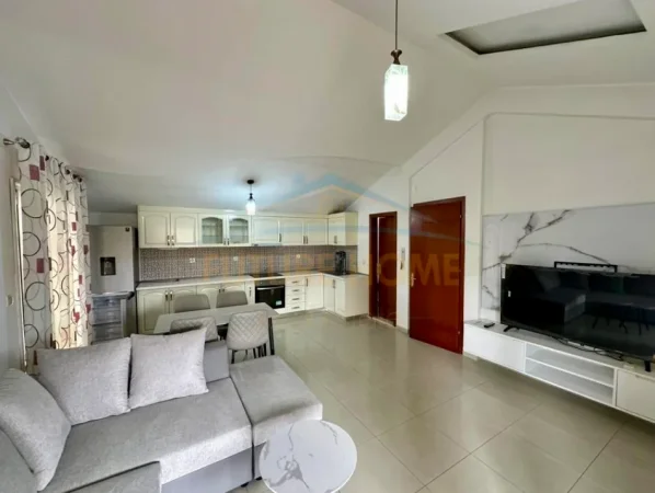 Tirane, jepet me qera apartament 2+1 Kati 2, 90 m² 600 € 