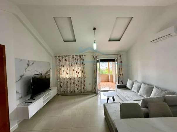 Tirane, jepet me qera apartament 2+1 Kati 2, 90 m² 600 € 