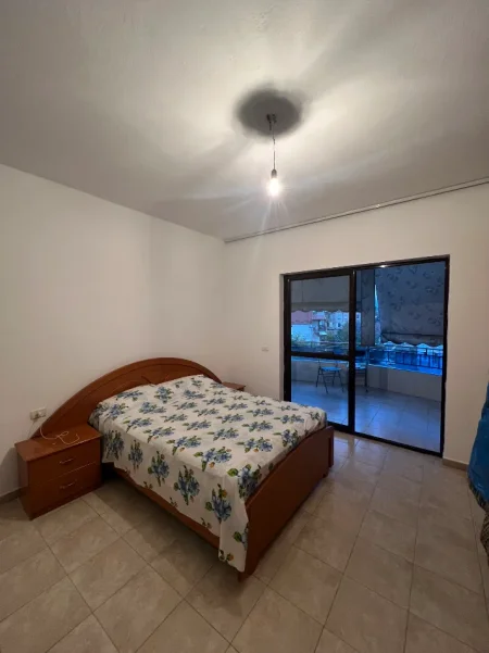 Tirane, jepet me qera apartament 1+1+Ballkon Kati 3, 60 m² 380 € (Gjimnazi Aleks Buda)