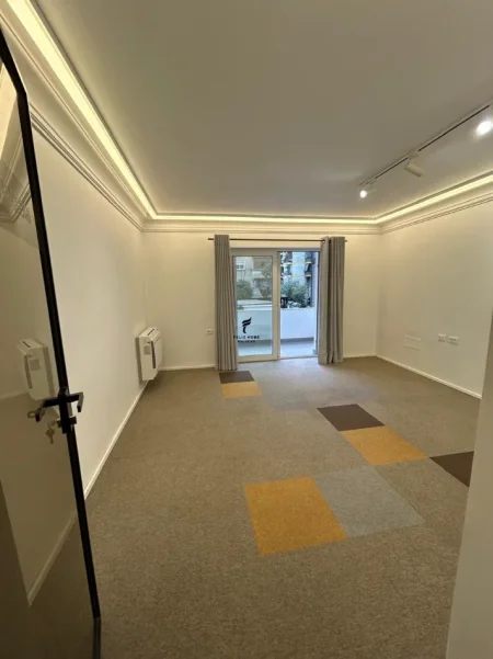 Tirane, jepet me qera zyre Kati 2, 130 m² 1.350 € (ZOGU I ZI)