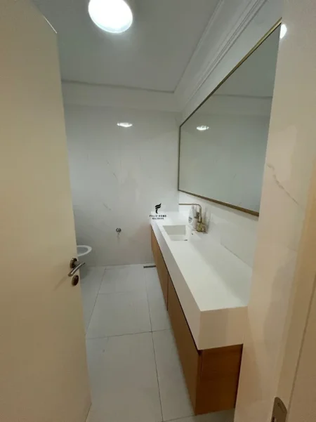 Tirane, jepet me qera zyre Kati 2, 130 m² 1.350 € (ZOGU I ZI)