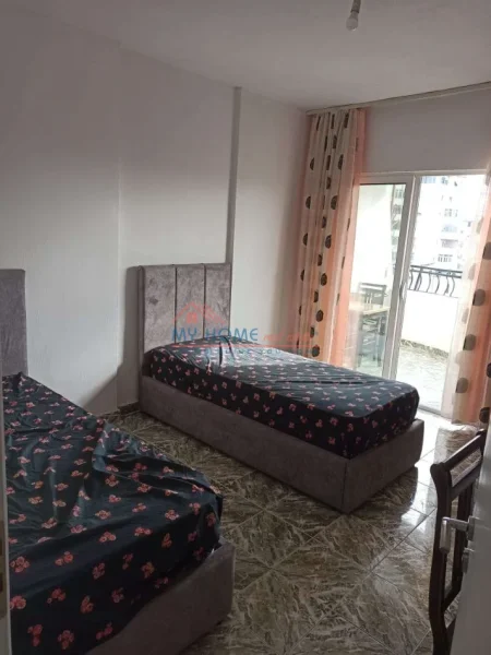 Tirane, jepet me qera apartament 2+1+Ballkon Kati 6, 87 m² 600 € (Don Bosko)