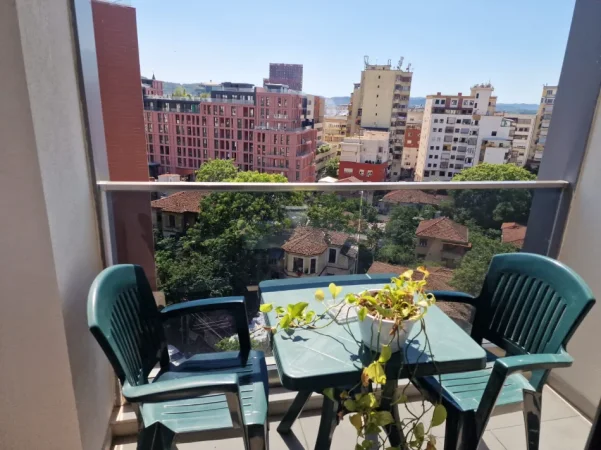 Tirane, jepet me qera ambjent biznesi Kati 8, 100 m² 1.400 € (rruga e kavajes)
