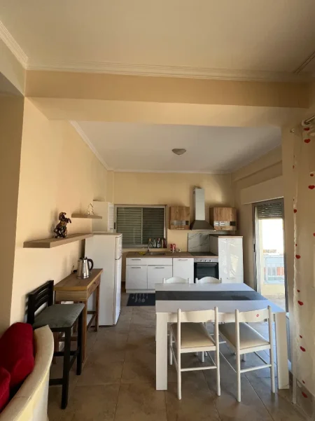 Tirane, jepet me qera apartament 3+1+Ballkon Kati 3, 128 m² 800 € (Rruga Peti)