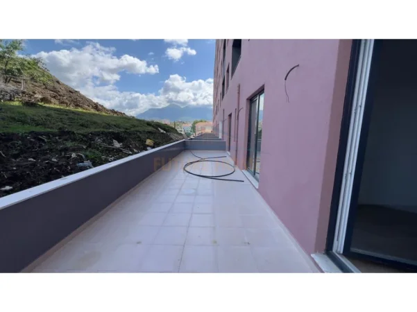 Tirane, shitet apartament 2+1 Kati 1, 101 m² 120.460 € (Paskuqan)