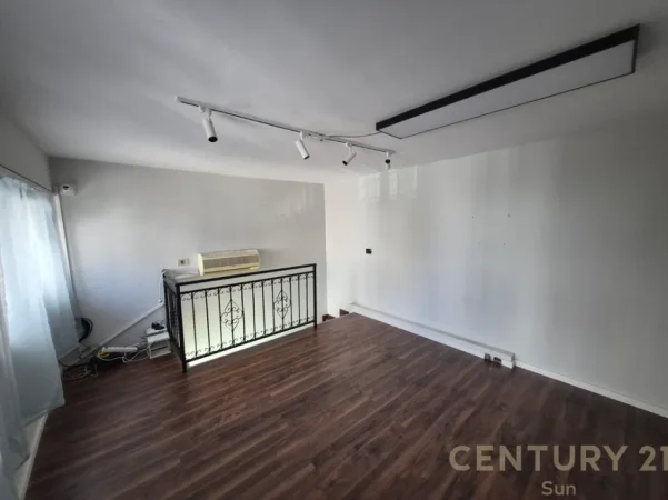 Tirane, jepet me qera apartament 1+1 Kati 13, 78 m² 1.000 € (Delijorgji)