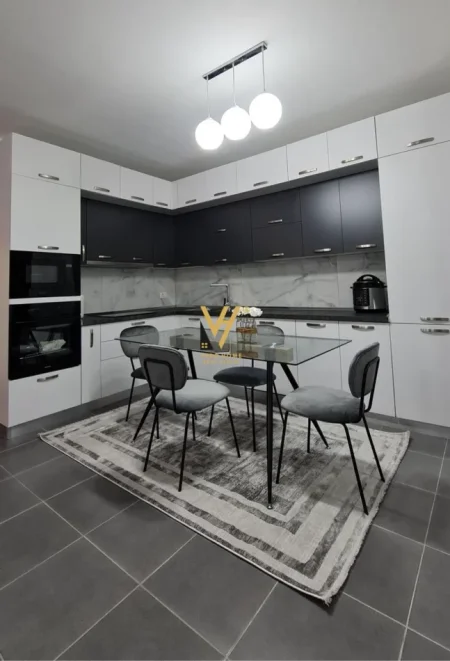 Tirane, shitet apartament 1+1+Ballkon Kati 3, 72 m² 104.000 € (SHKOZE)